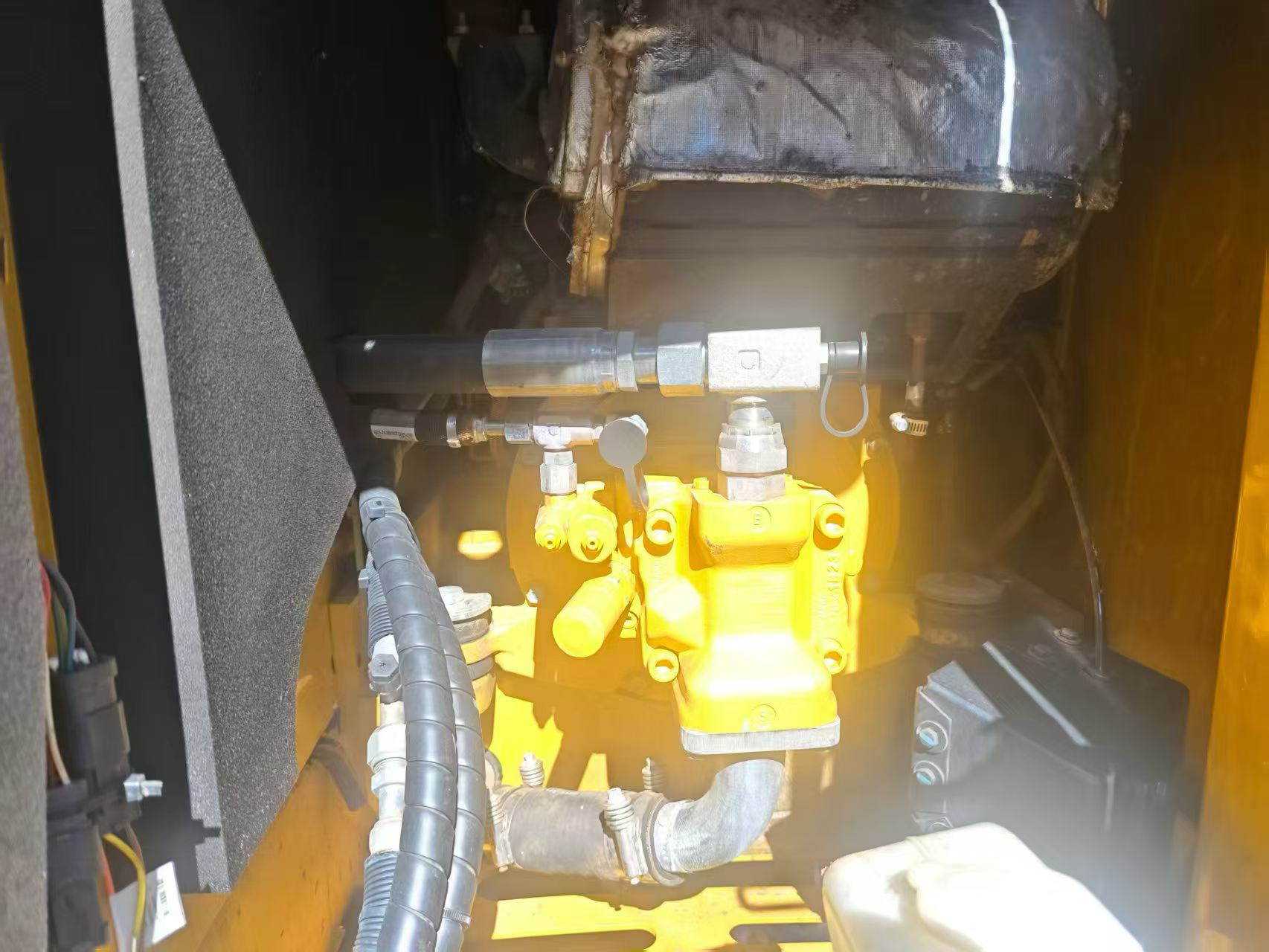 Buy Caterpillar 307B Used Excavator / 8