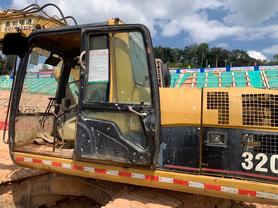 Buy Caterpillar 320C Used Excavator / 2 Buy Caterpillar 320C Used Excavator / 2
