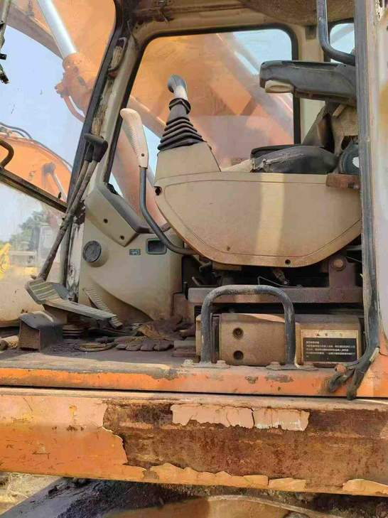 Buy Doosan DH225-7 Used Excavator / 1