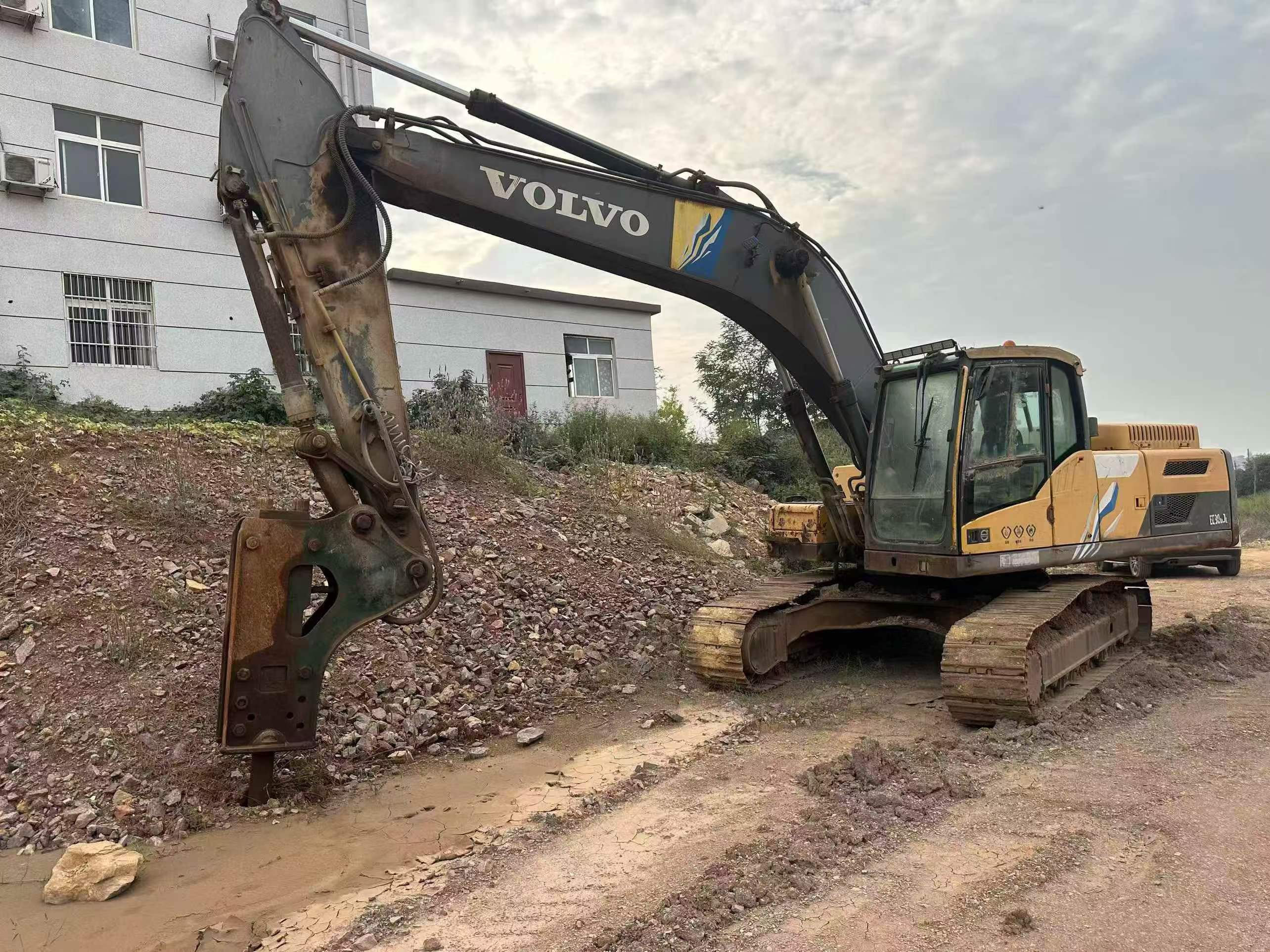 Buy Volvo EC250D Used Excavator / 3