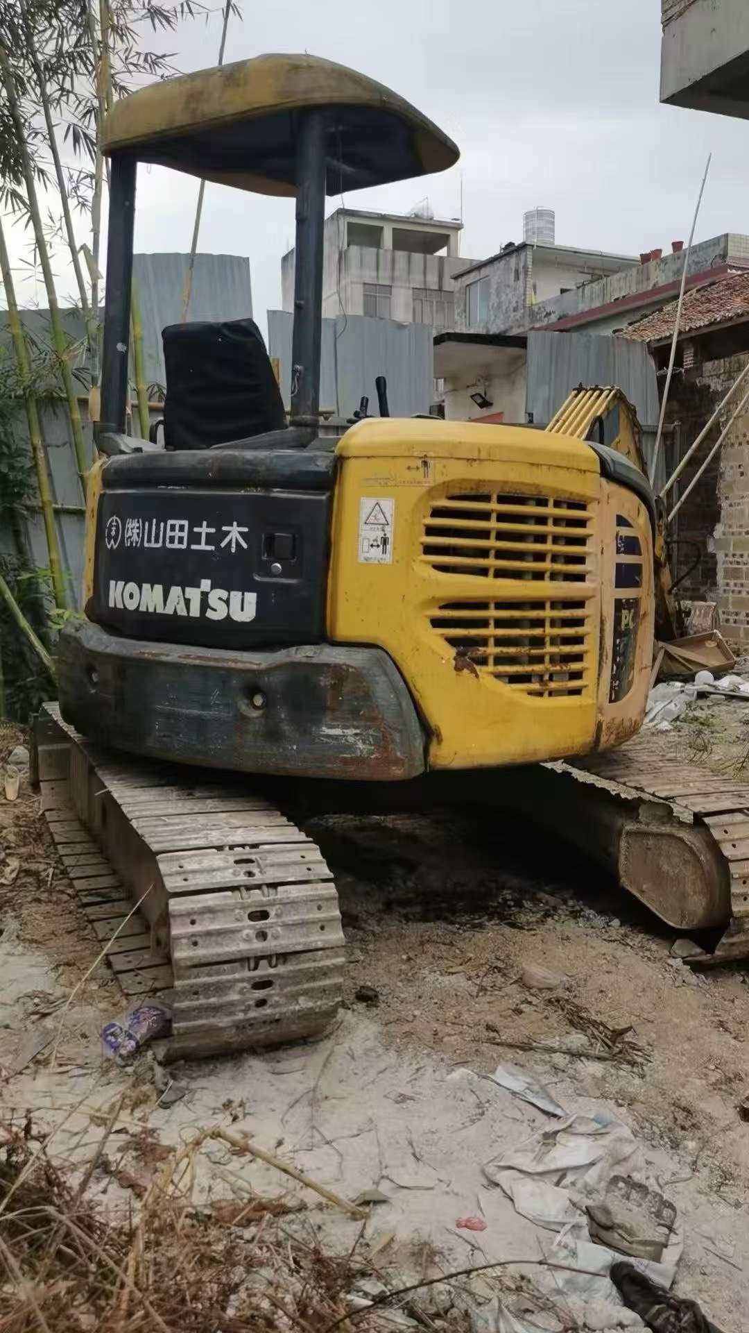 Buy Komatsu PC40-2 Used Excavator / 3