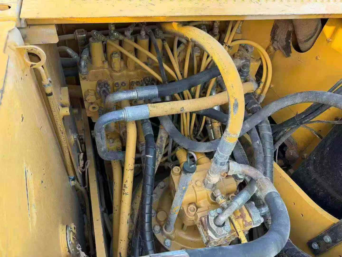 Buy Caterpillar 320D Used Excavator / 6