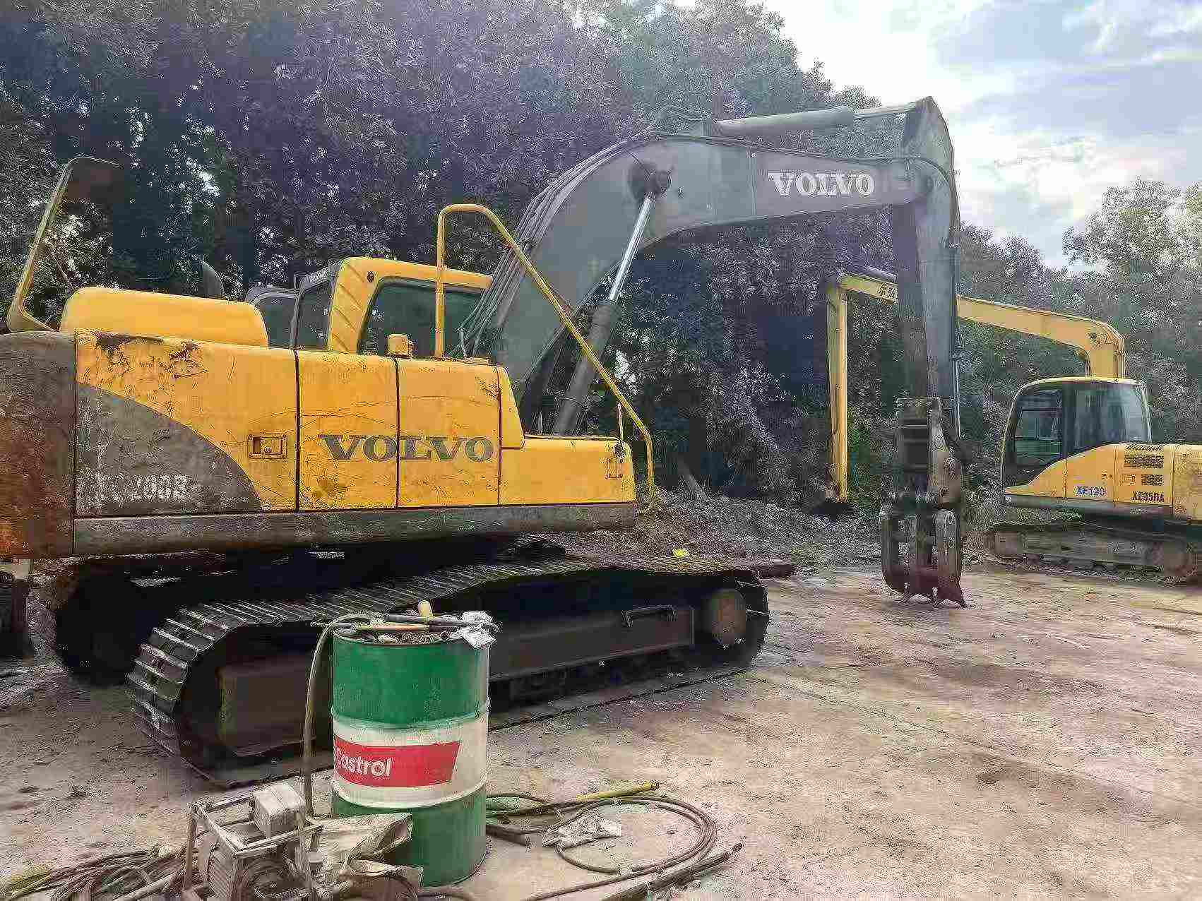 شراء Volvo EC200 مستعمل حفارة