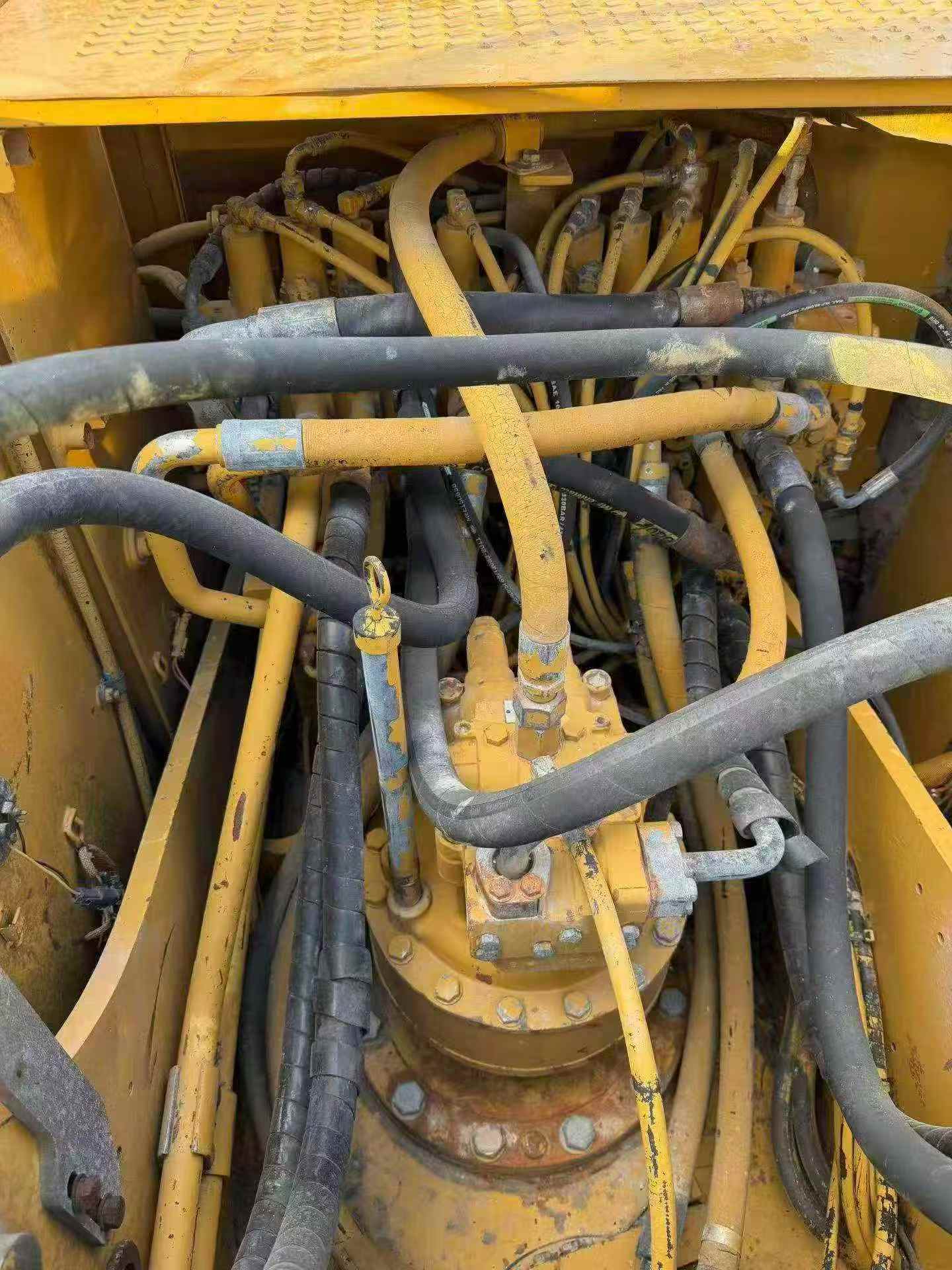 Buy Caterpillar 320D Used Excavator / 6