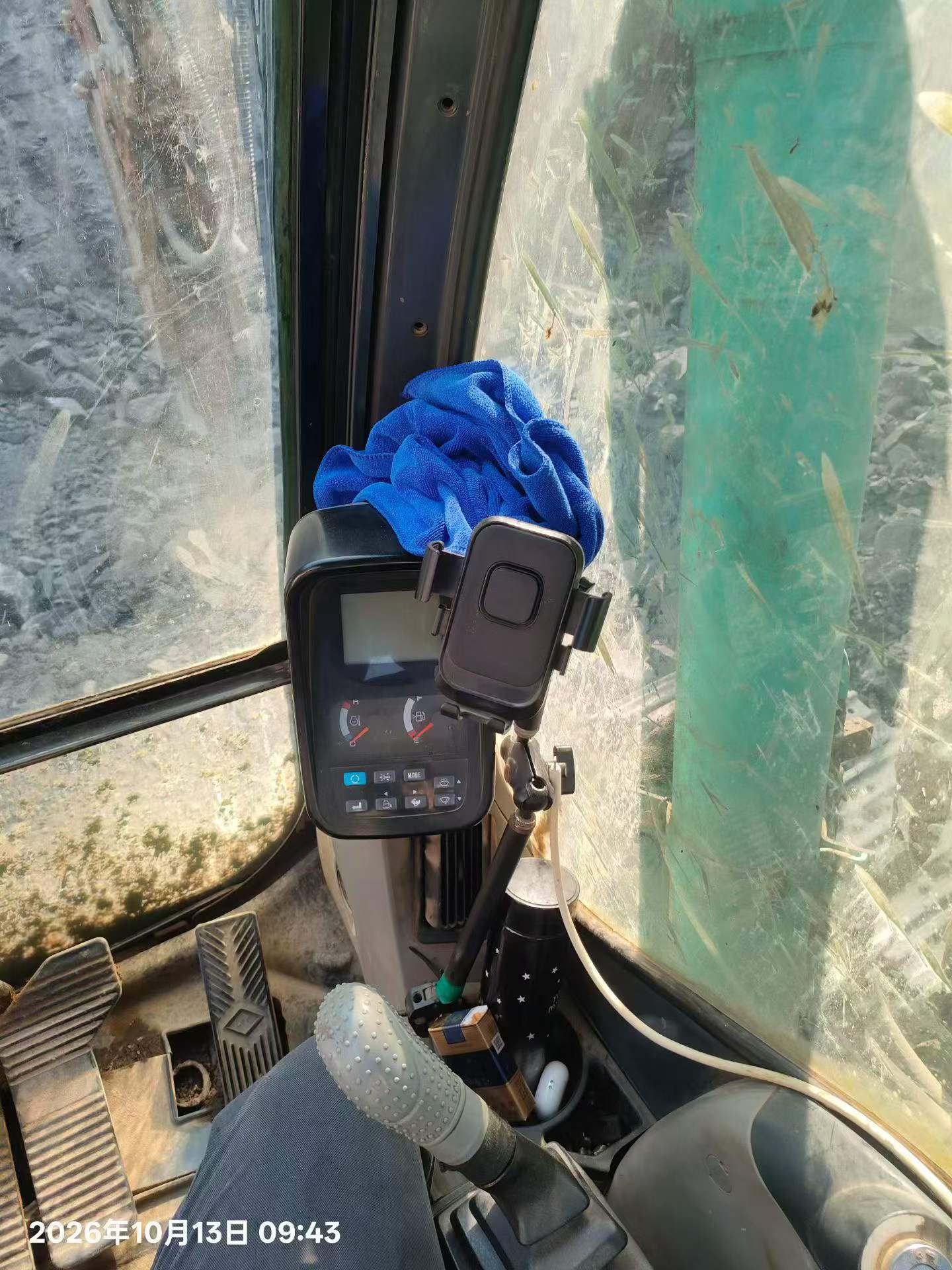 Buy Kobelco SK130 Used Excavator / 2