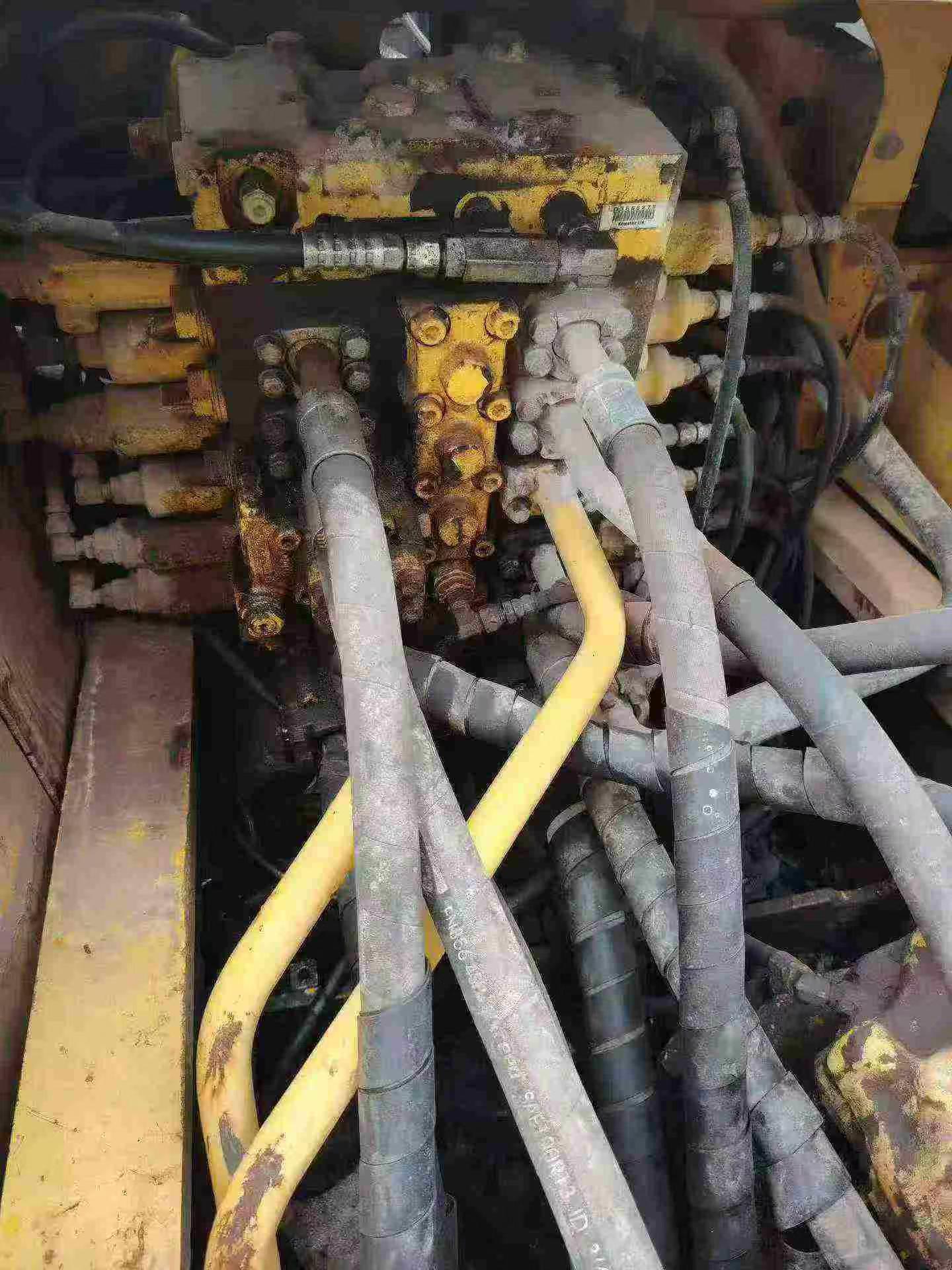 Buy Komatsu PC200-8N1 Used Excavator / 5