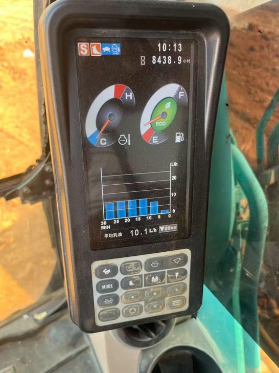 Buy Kobelco SK210-6 Used Excavator / 1