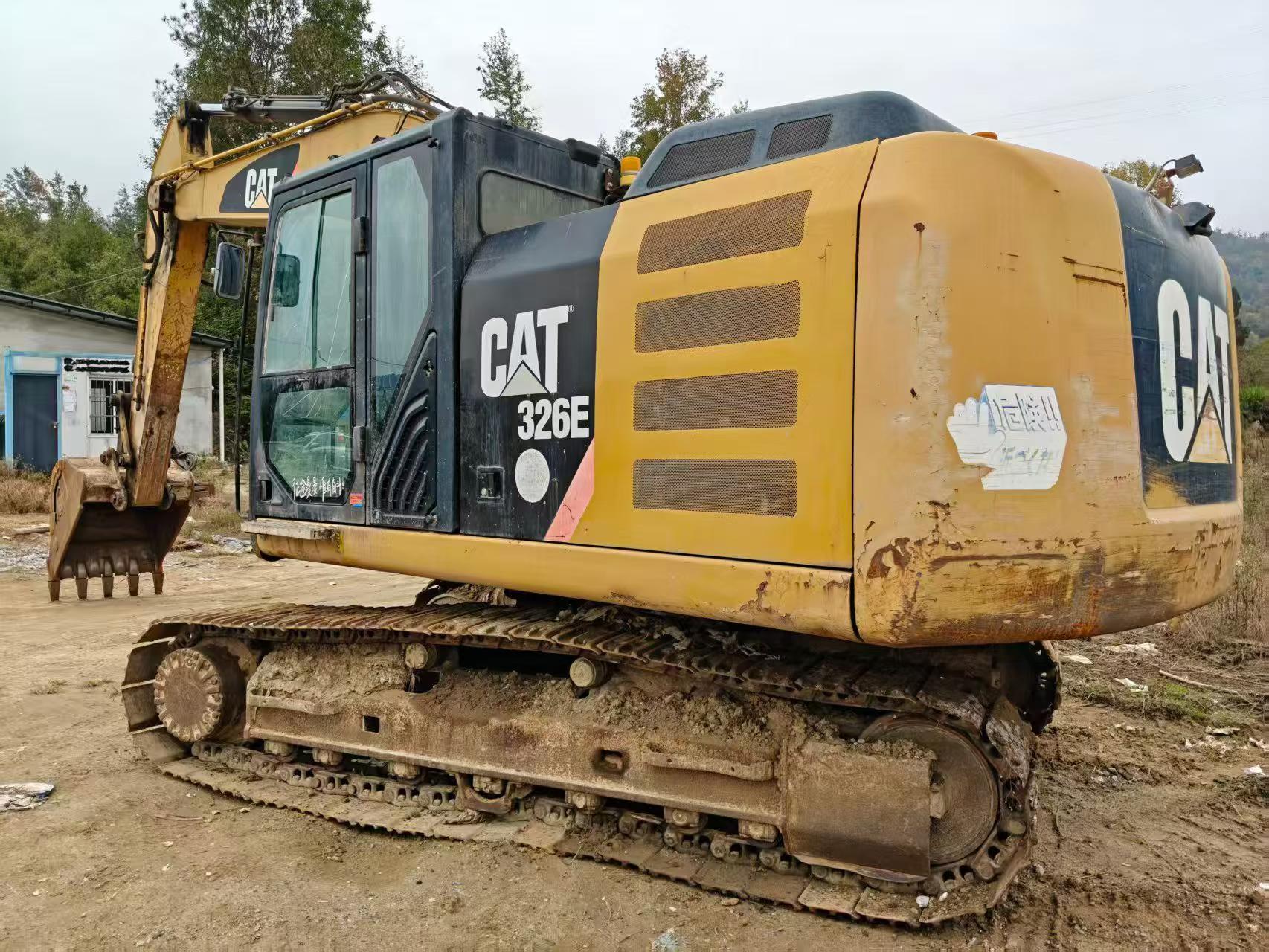شراء Caterpillar 320E مستعمل حفارة