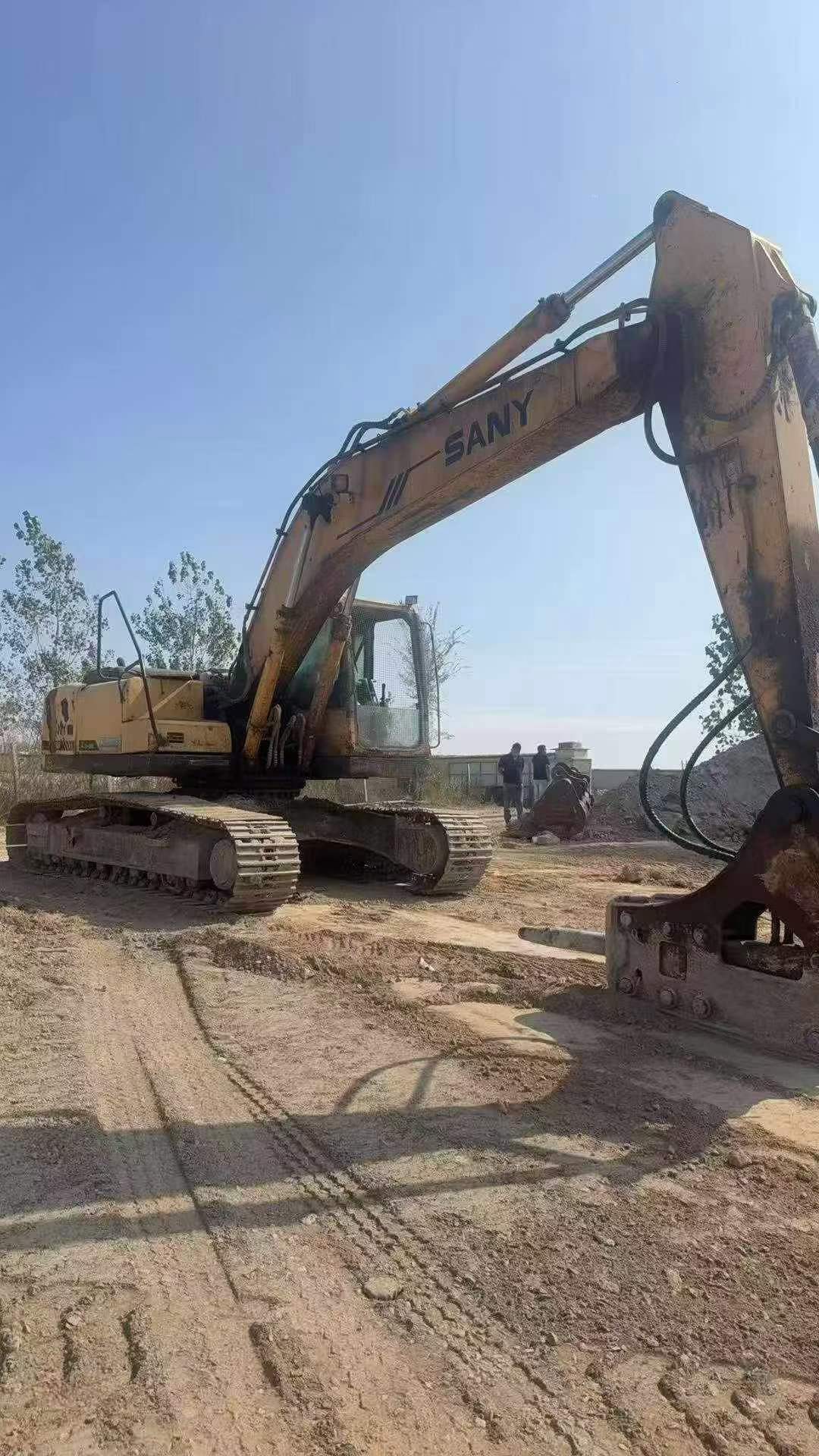 شراء حفارة Sany SY230C مستعملة / 3