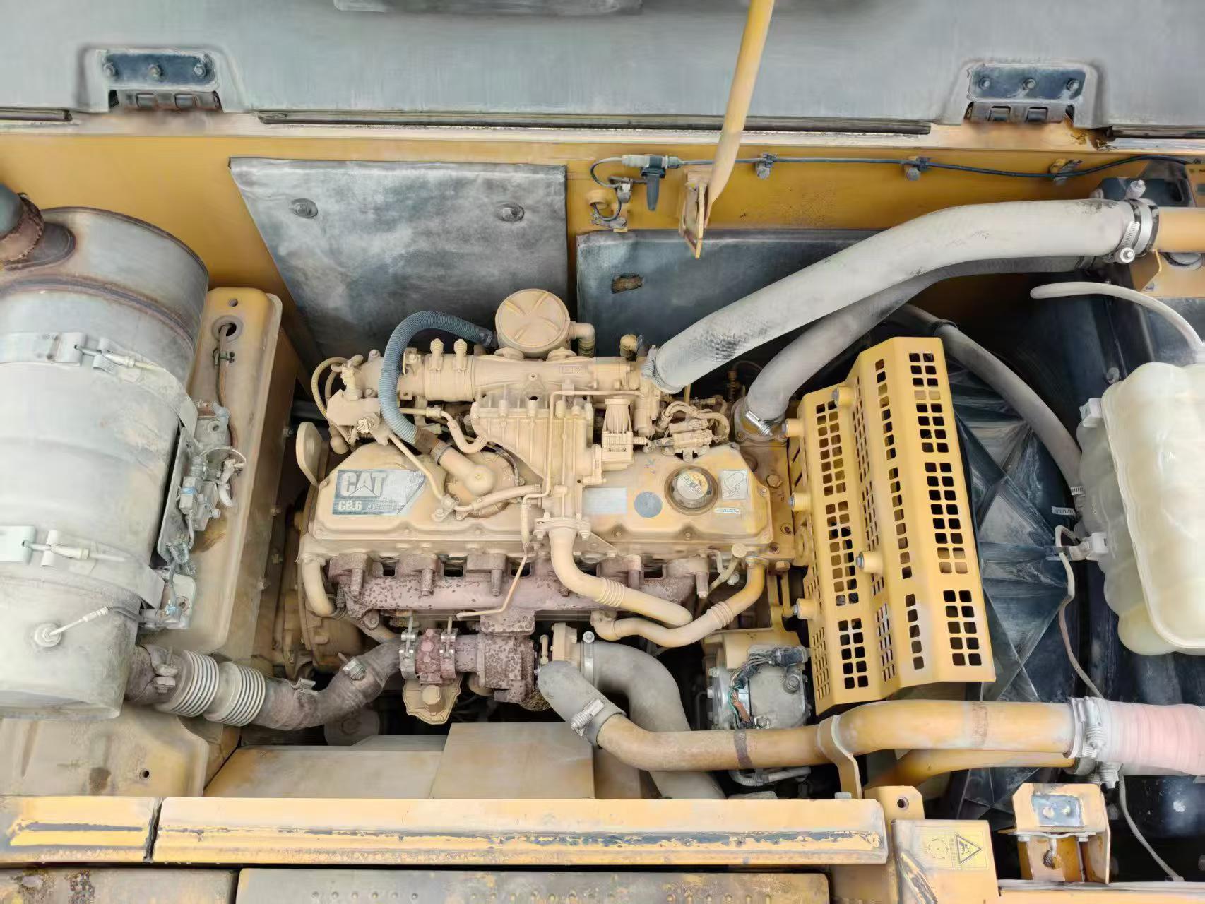 شراء حفارة Caterpillar 320E مستعملة / 4