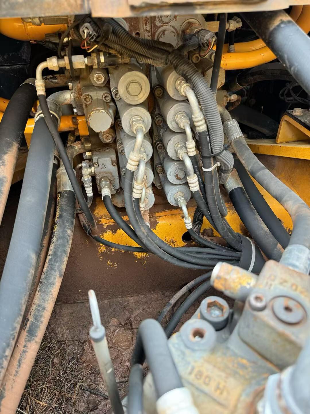 Buy Kato HD1430R Used Excavator / 3