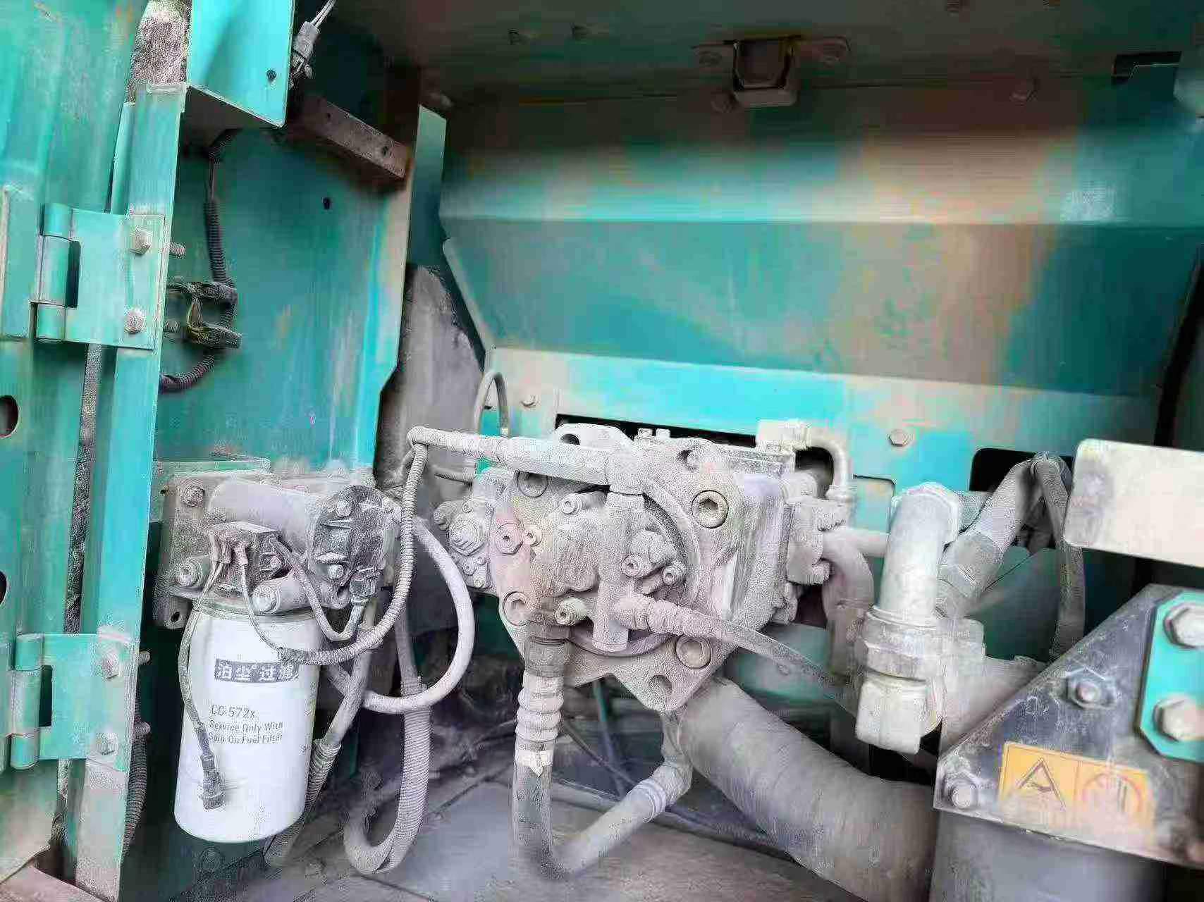 Buy Kobelco SK200-2 Used Excavator / 7