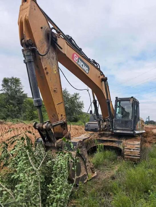 Buy XCMG XE335C Used Excavator / 1