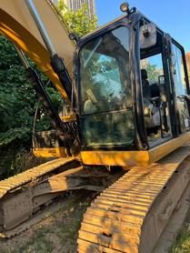 Buy Caterpillar 320D Used Excavator / 9 Buy Caterpillar 320D Used Excavator / 9