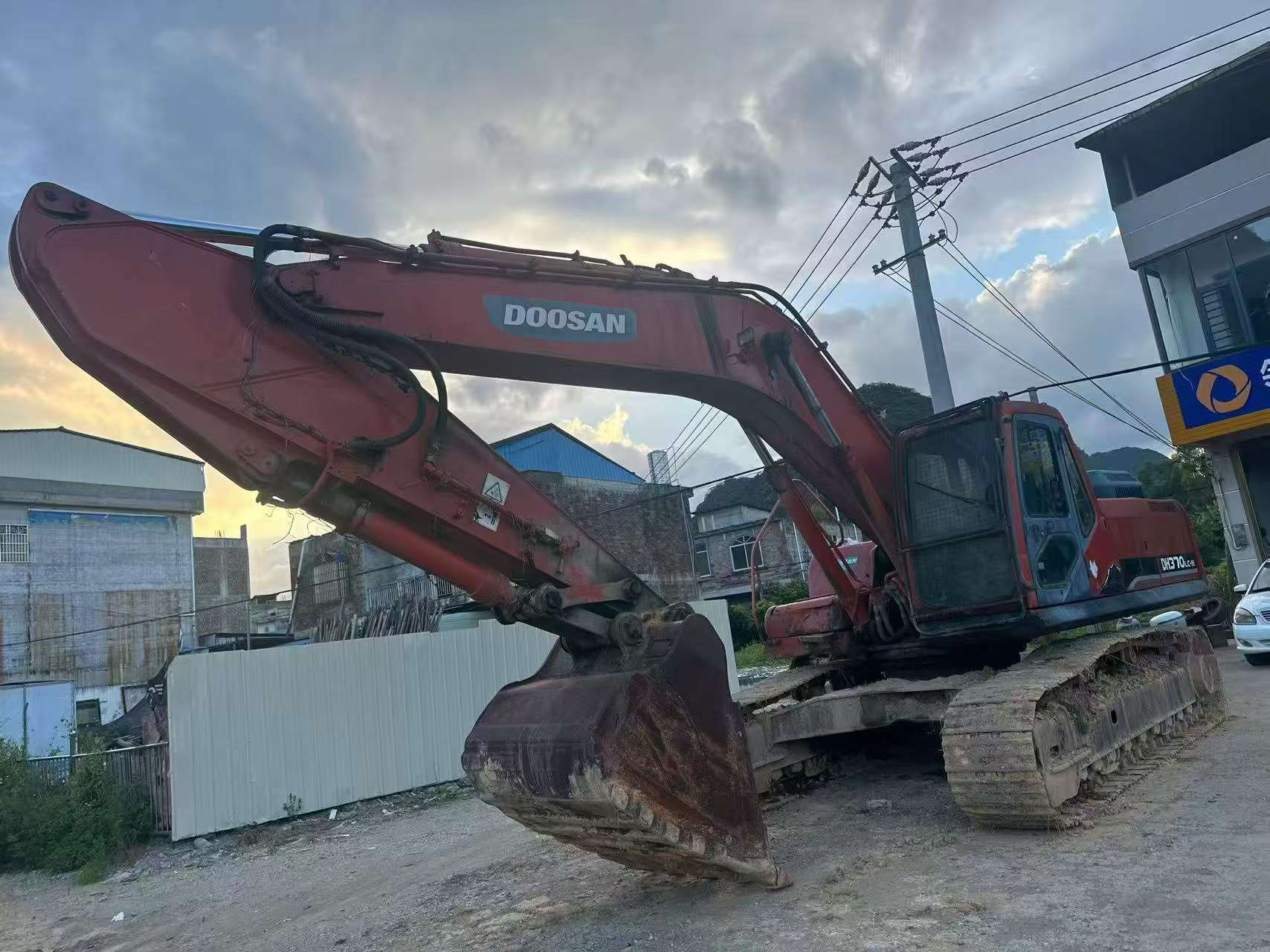 شراء حفارة Doosan S300 مستعملة / 5
