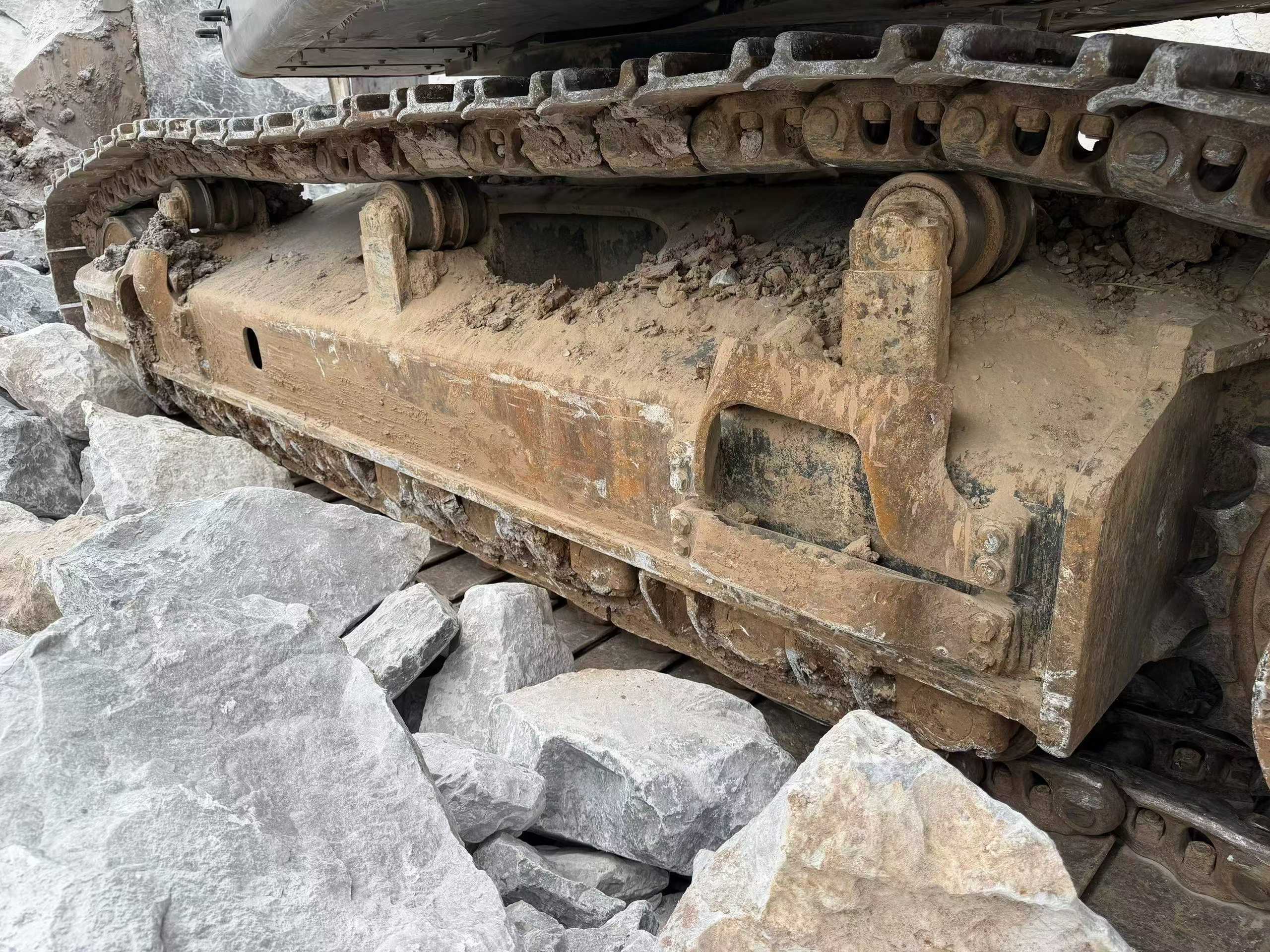 Buy Sany SY650H Used Excavator / 2