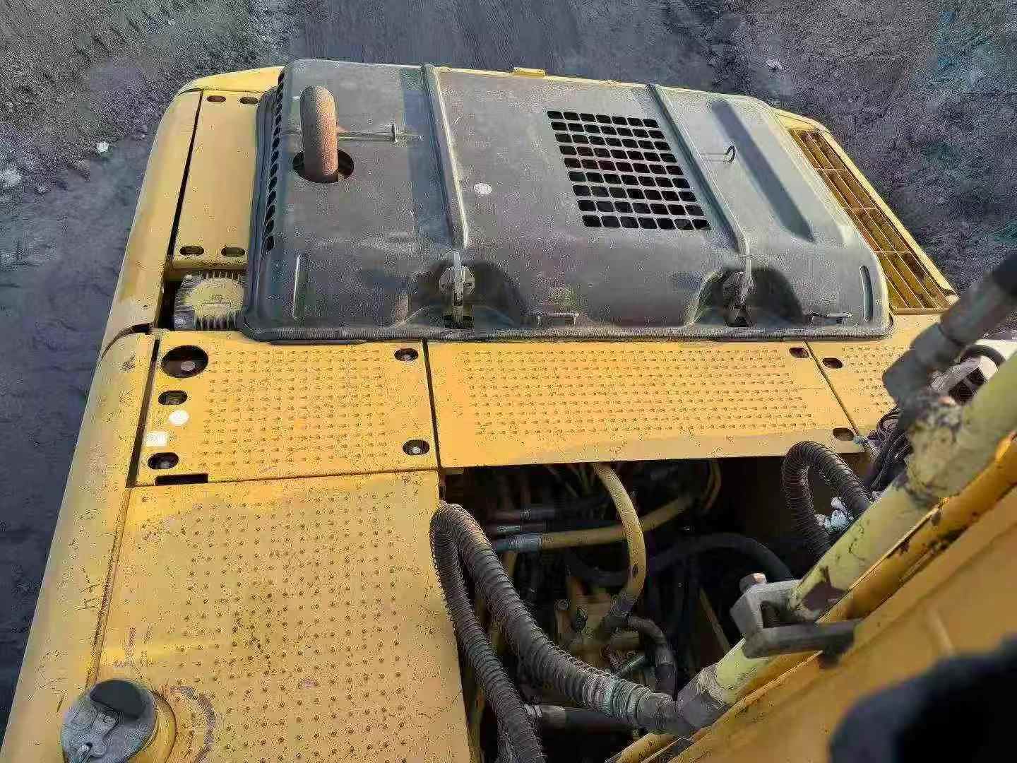 Buy Caterpillar 320D Used Excavator / 8