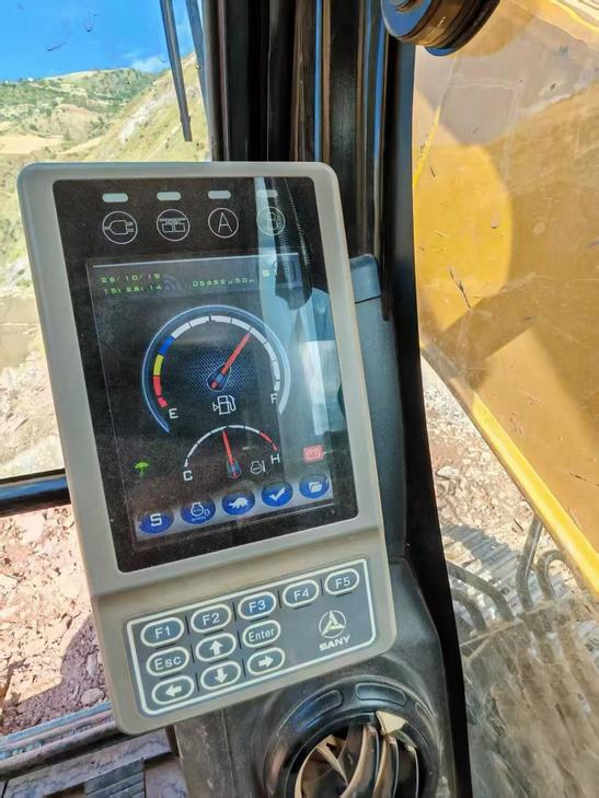 Buy Sany SY135 Used Excavator / 1