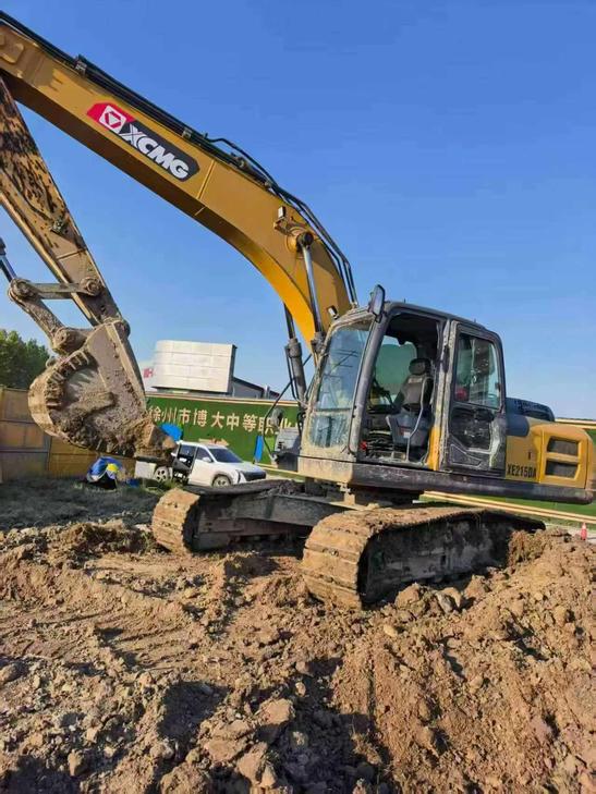 Buy XCMG XE215 Used Excavator / 1