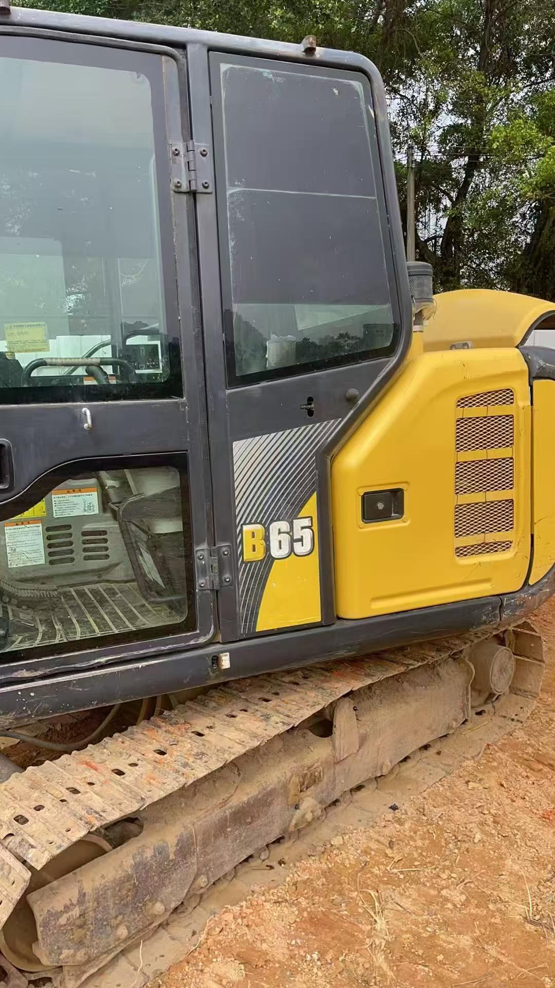 Buy Yanmar B65 Used Excavator / 4