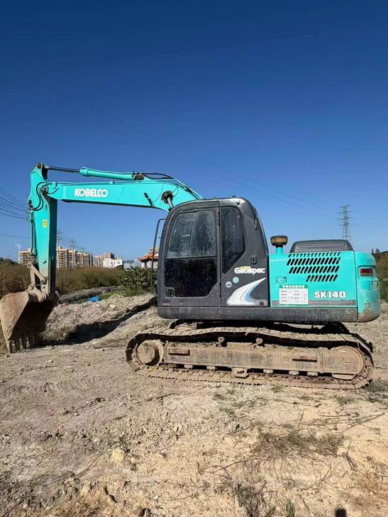 Buy Kobelco SK140 Used Excavator / 1