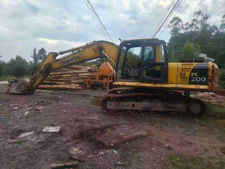 Buy Komatsu PC200-8 Used Excavator / 1