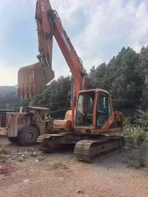 Buy Doosan DH150-7 Used Excavator / 3 Buy Doosan DH150-7 Used Excavator / 3