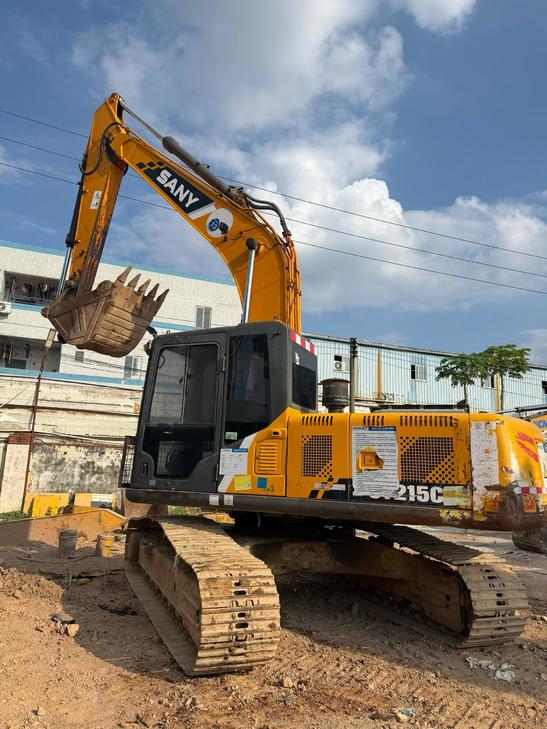 Buy Sany SY215C-8 Used Excavator / 1