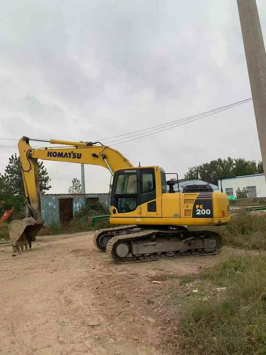 Buy Komatsu PC200-8 Used Excavator / 1