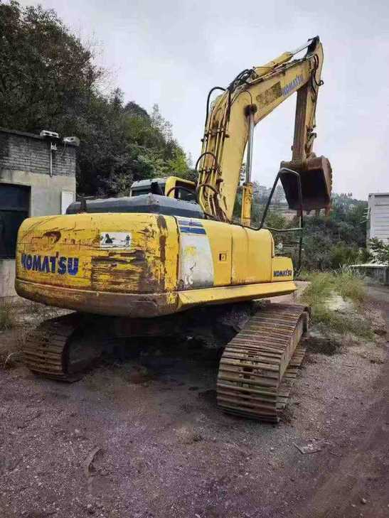 Buy Komatsu PC240-6 Used Excavator / 1