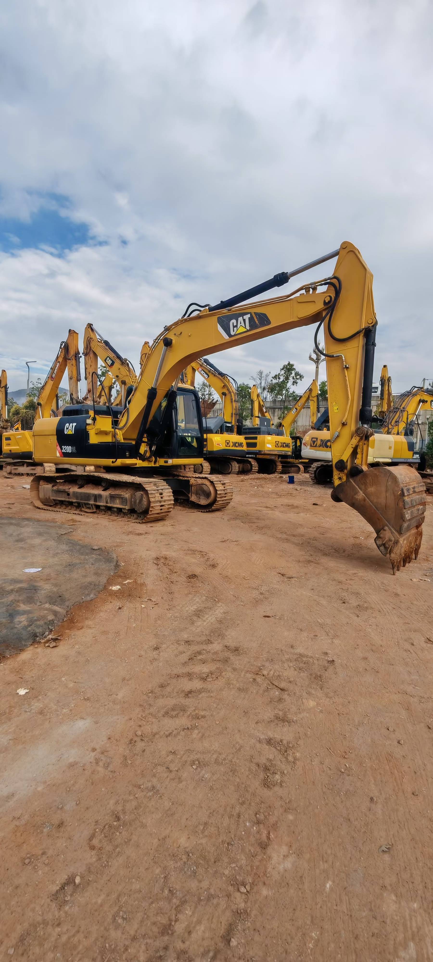 Buy Caterpillar M318 Used Excavator / 2