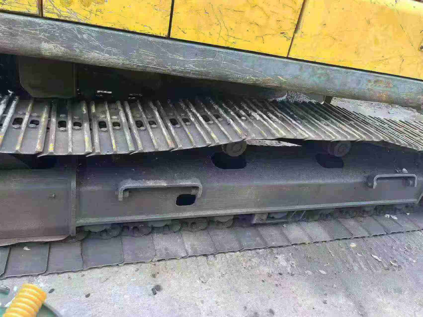 شراء حفارة Volvo EC200 مستعملة / 4