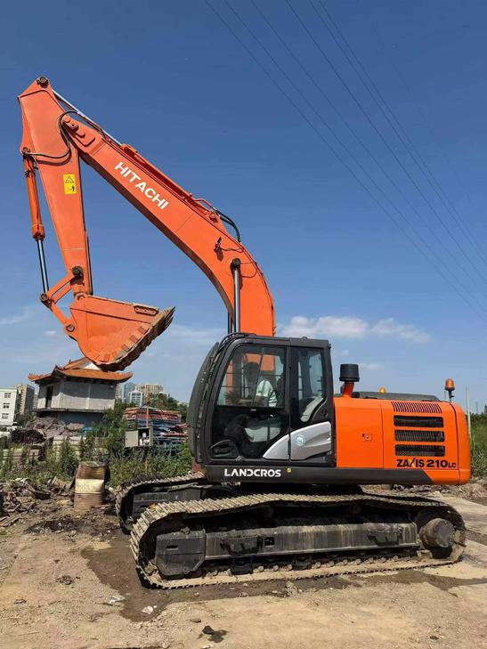 Buy Hitachi ZL210LC-5G Used Excavator / 1