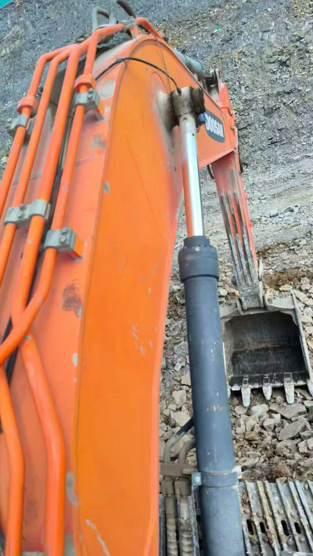 شراء Doosan DX380 مستعمل حفارة