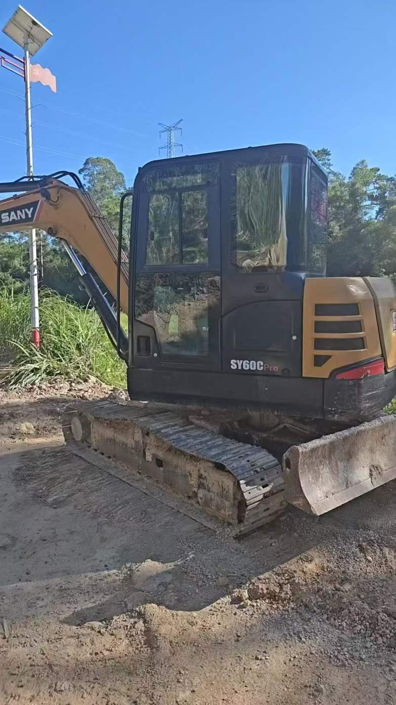 Buy Sany SY60 Used Excavator / 7