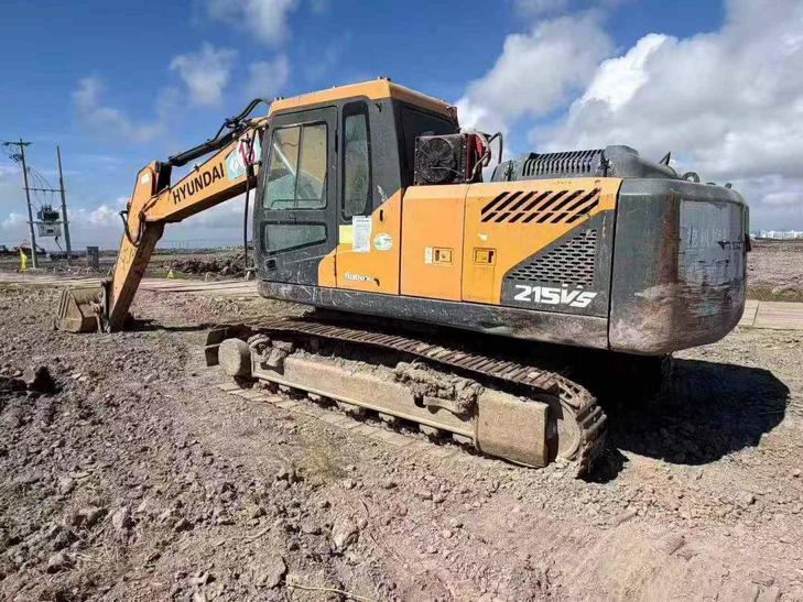 Buy Hyundai R215-7 Used Excavator / 1