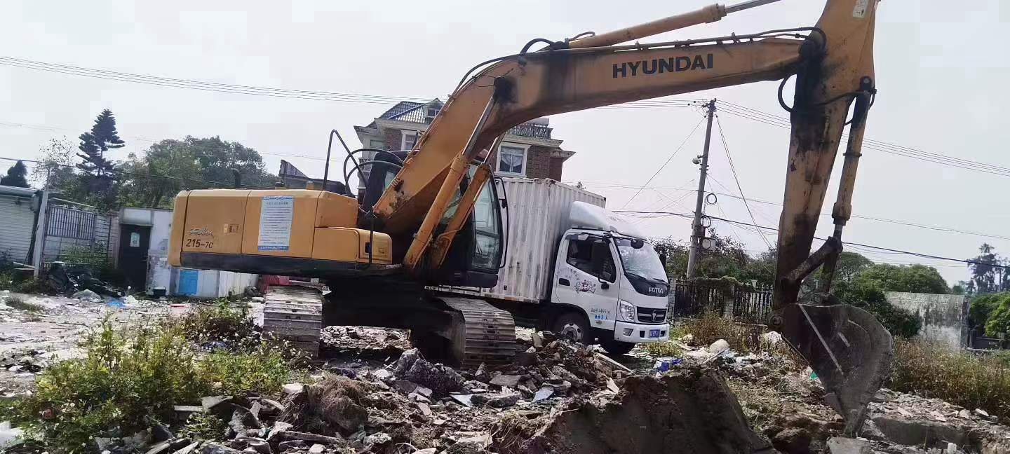 Compre Excavadora Hyundai R215-7 Usada / 6