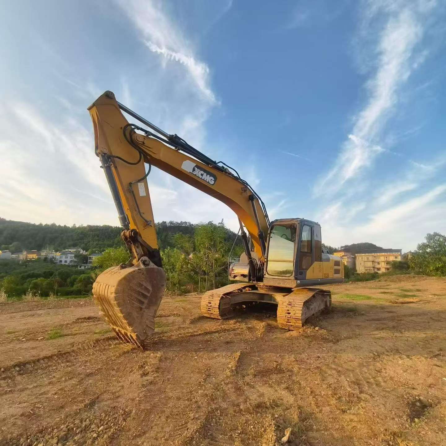 Buy XCMG XE200DA Used Excavator / 2