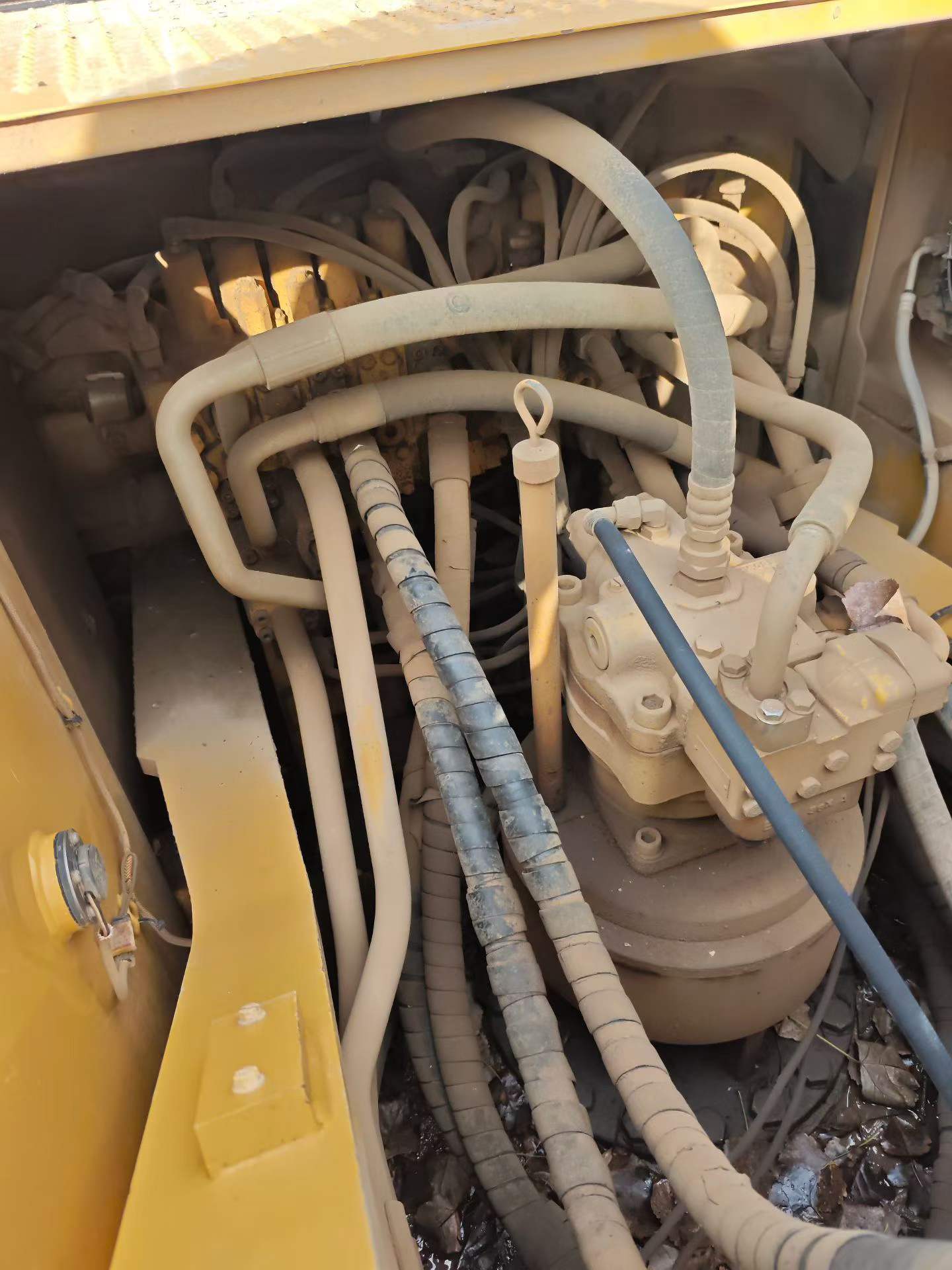 Buy Caterpillar 326DL Used Excavator / 5
