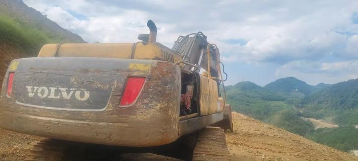 Buy Volvo EC360BL Used Excavator / 1