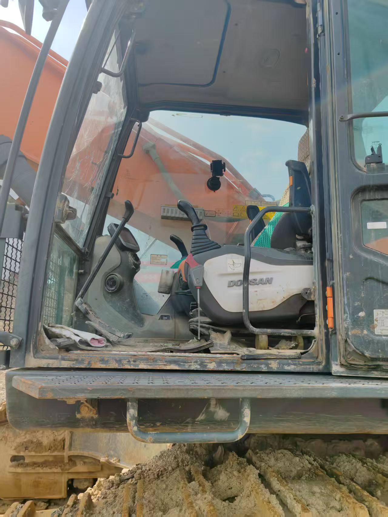 Buy Doosan DH420 Used Excavator / 8