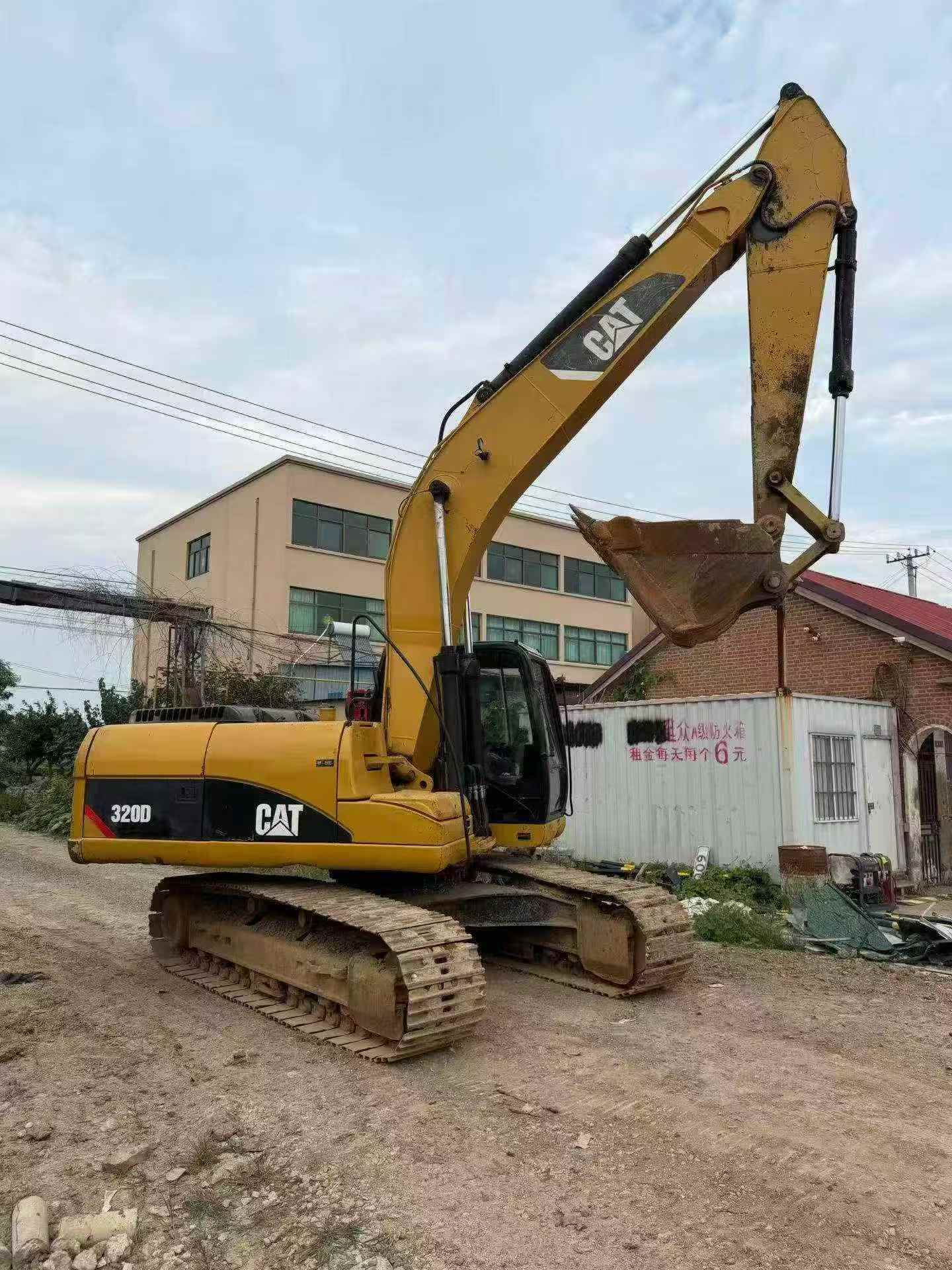 Buy Caterpillar 320D Used Excavator / 2