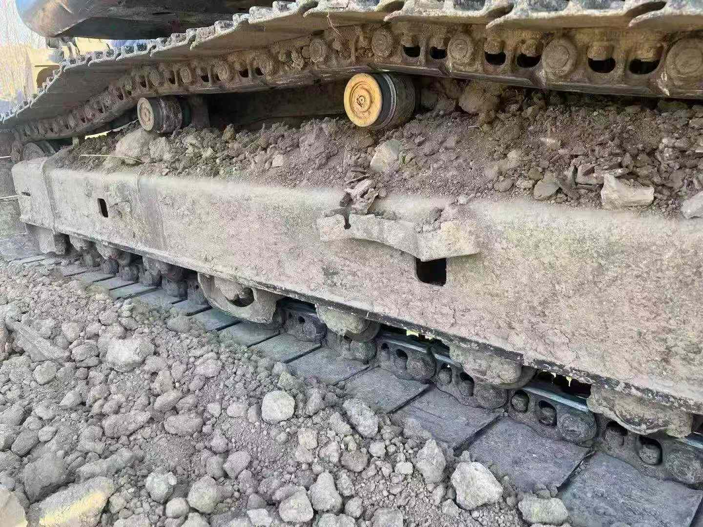 Buy Kobelco SK200-8 Used Excavator / 9