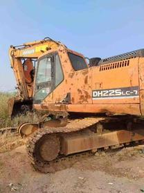 Buy Doosan DH225-7 Used Excavator / 2 Buy Doosan DH225-7 Used Excavator / 2