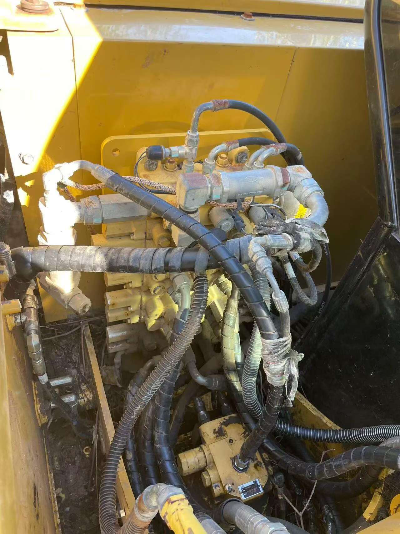 Buy Caterpillar 307B Used Excavator / 4
