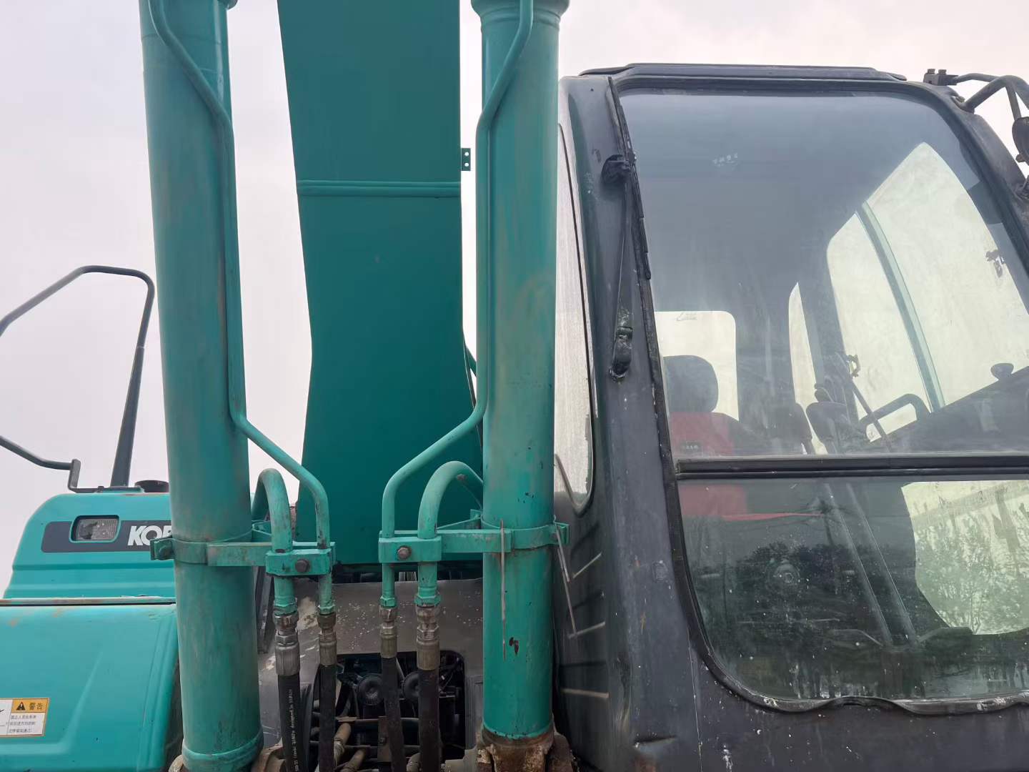 Купить Подержанный Экскаватор Kobelco SK210 / 6