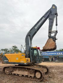 Buy Hyundai R215VS Used Excavator / 6 Buy Hyundai R215VS Used Excavator / 6