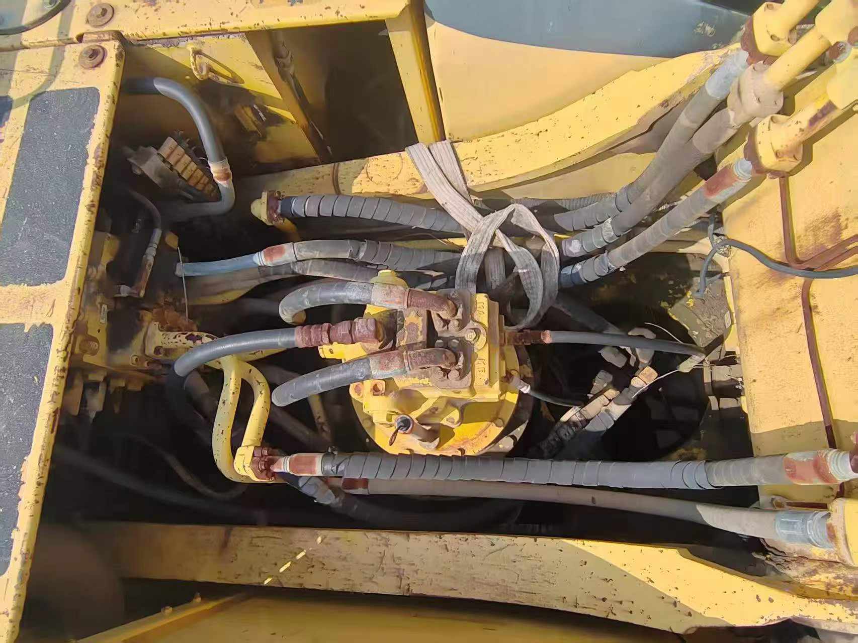 شراء حفارة Komatsu PC360-7 مستعملة / 2