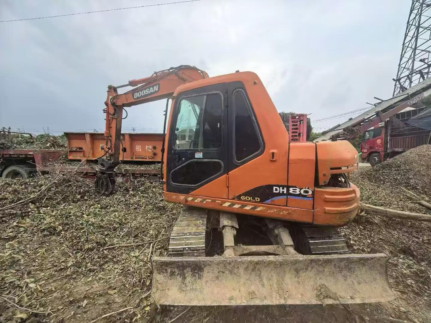 Comprar Doosan DH80 Usado Escavadeira