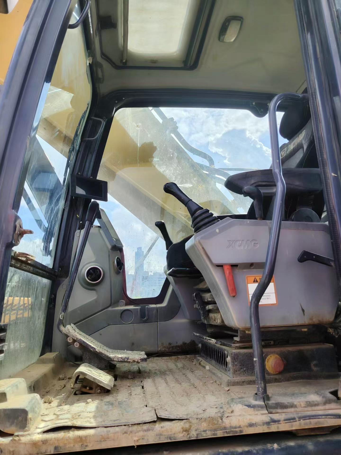 Buy XCMG XE370D Used Excavator / 7
